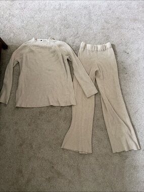Zele Cream Ribbed Knit Sweater